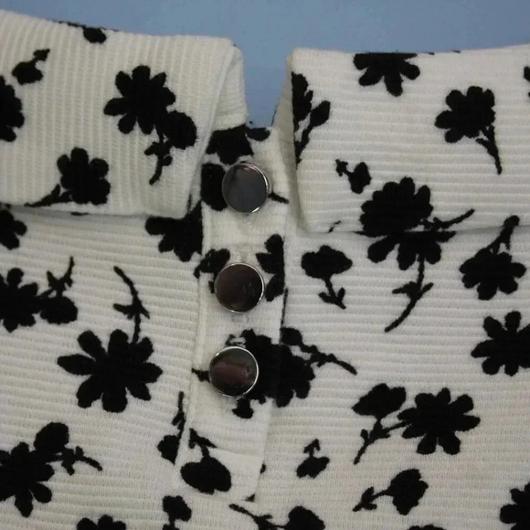 Talbot's Medium Women's Sleeveless Top with Button Up Back Neckline NWOT - Picture 8 of 13